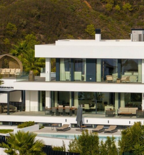 Villa in Nueva Andalucia